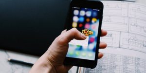 Chuyên gia đánh giá rằng tải app game về điện thoại sẽ khá phức tạp đối với người mới